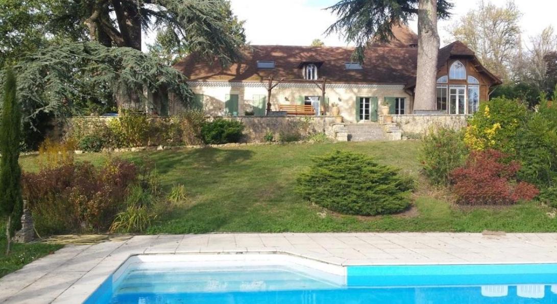 Les Deux Cedres Apartment Бержерак Екстериор снимка