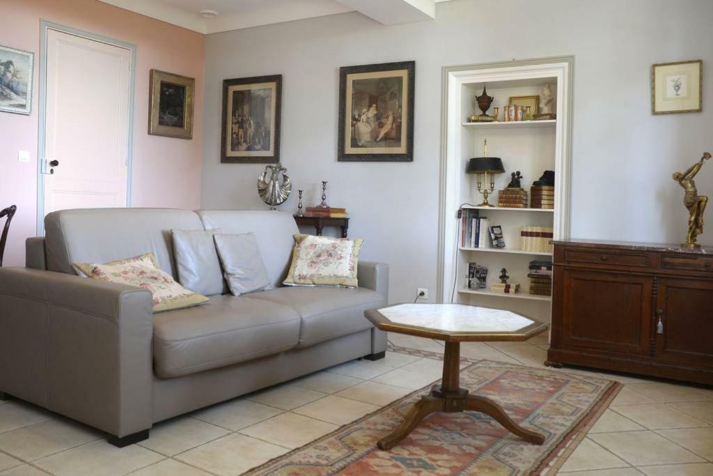 Les Deux Cedres Apartment Бержерак Екстериор снимка