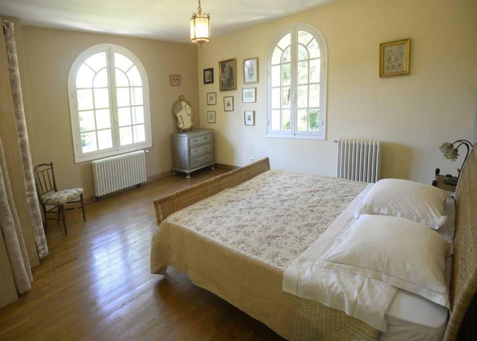 Les Deux Cedres Apartment Бержерак Екстериор снимка